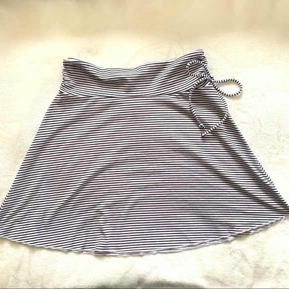 Soybu Women's Serendipity Skirt, Optic Stripe Size Medium - Picture 1 of 7